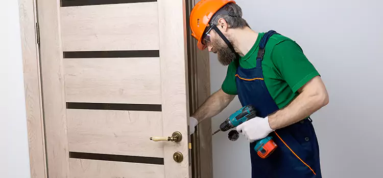 Replace Internal Door Handle with Lock Sylvania